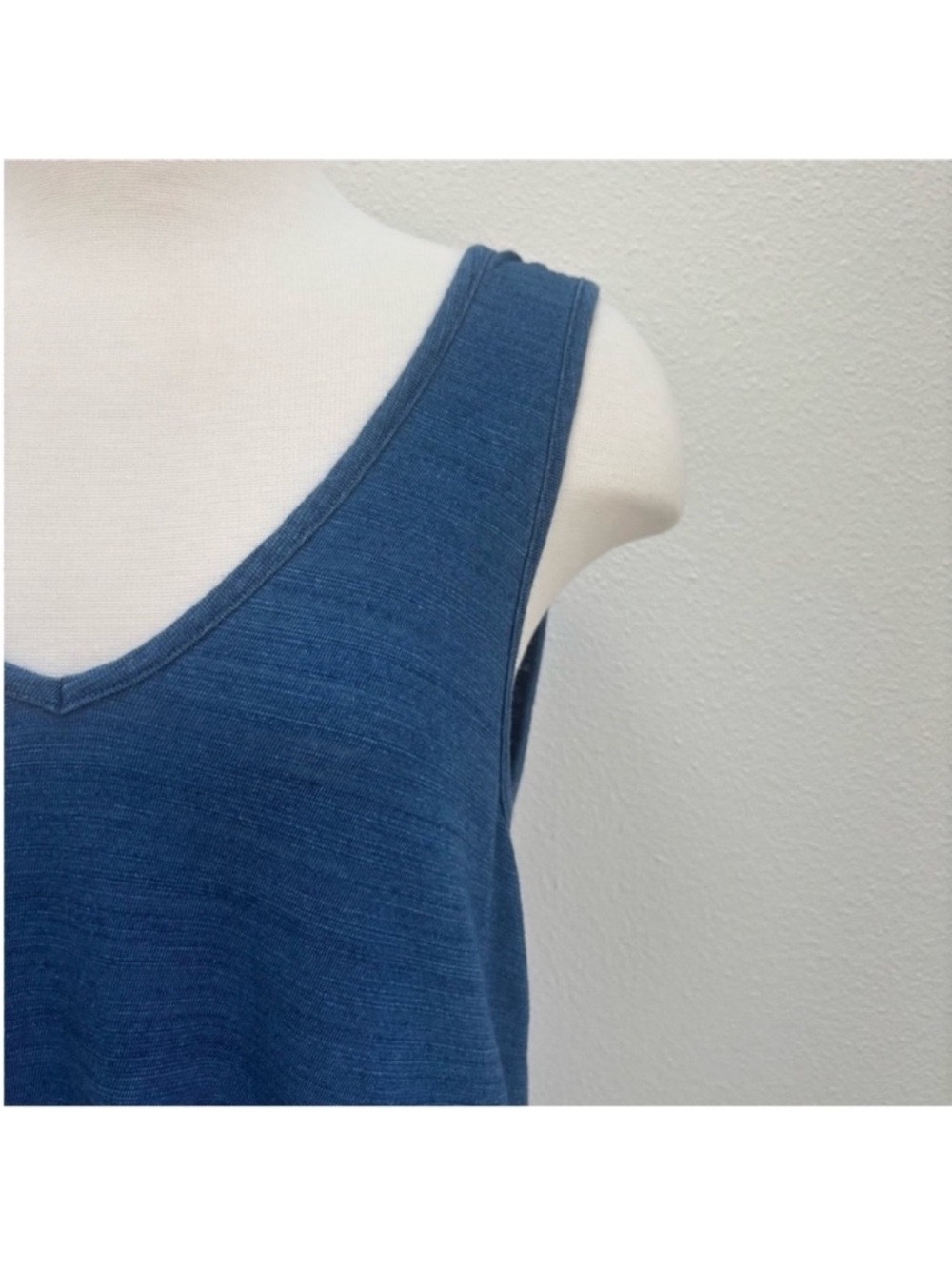 Faherty Mini Shift Dress Sleeveless Tank V Neck Cotton Indigo Blue Size Medium - Picture 5 of 11